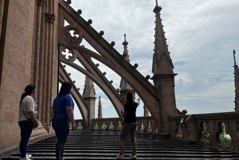En uno de los puntos más altos de la Basílica de Luján